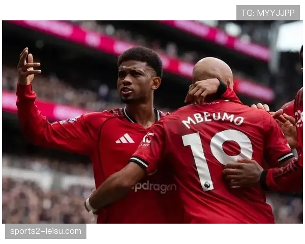 曼联主场2比0力克曼城 临时主帅弗莱彻收获开门红 曼联主场2比0力克曼城 临时主帅弗莱彻收获开门红